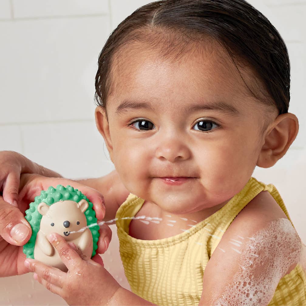 Itzy Splash Bath + Water Toys