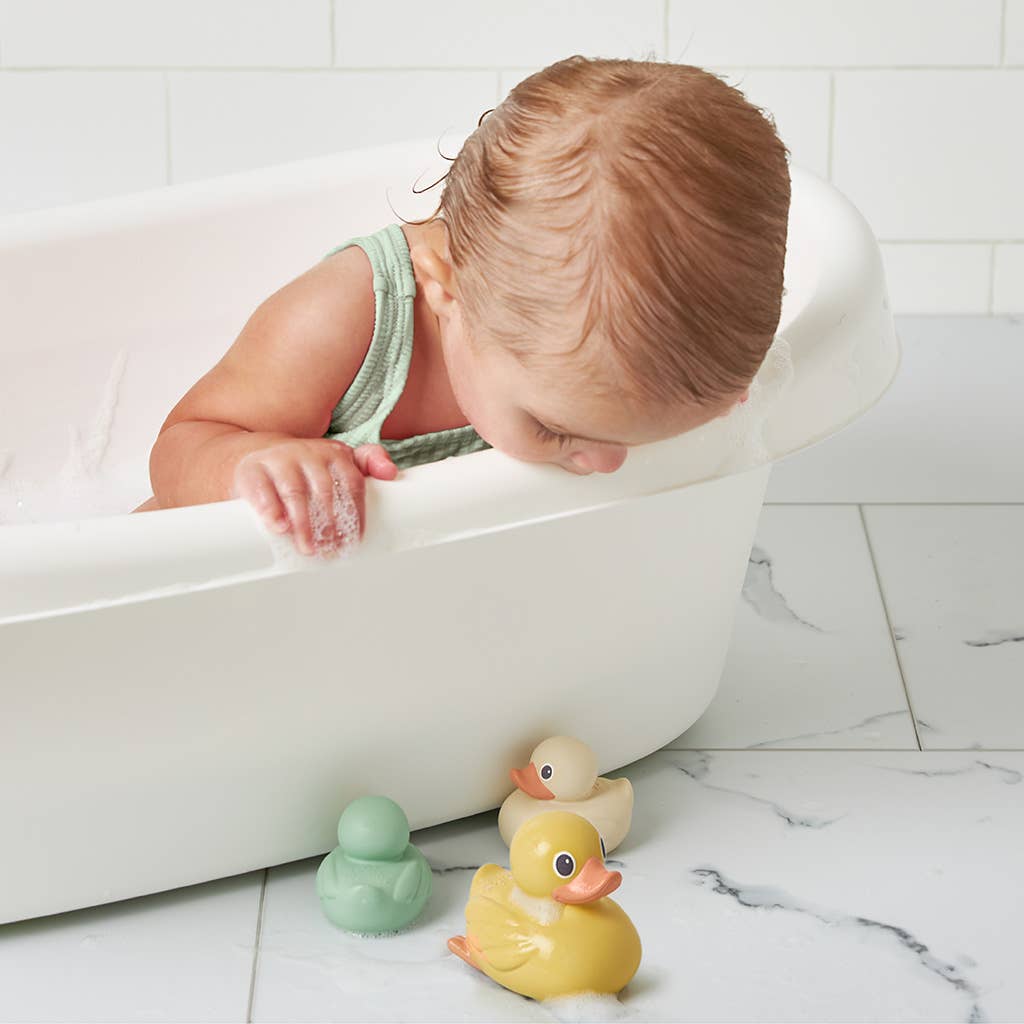Itzy Ducky  Bath + Water Table Toys