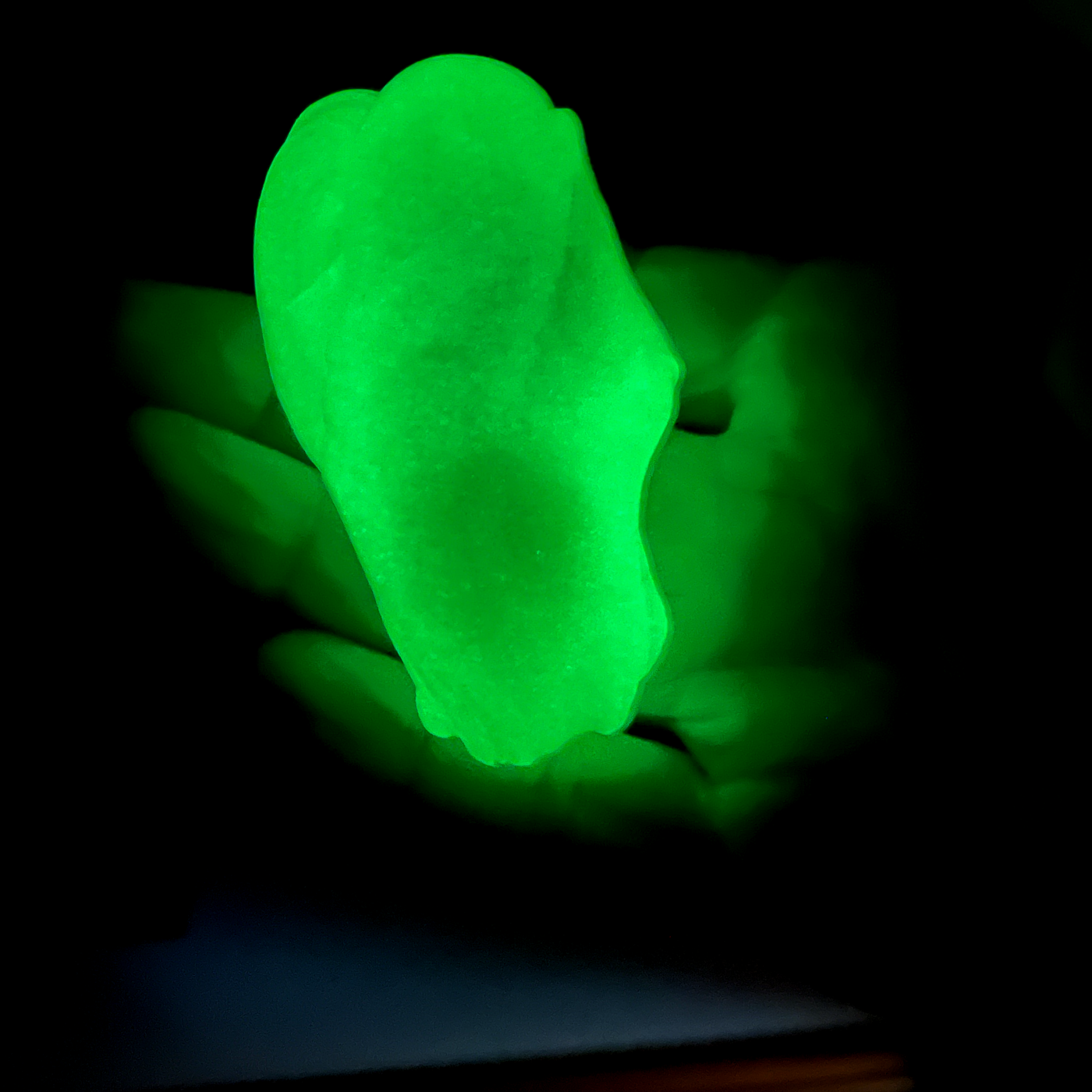 Gootonium Brilliant Green Glowing Putty