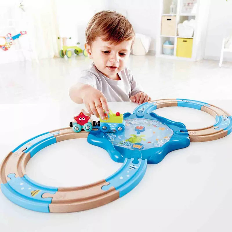 Undersea Figure 8 Train