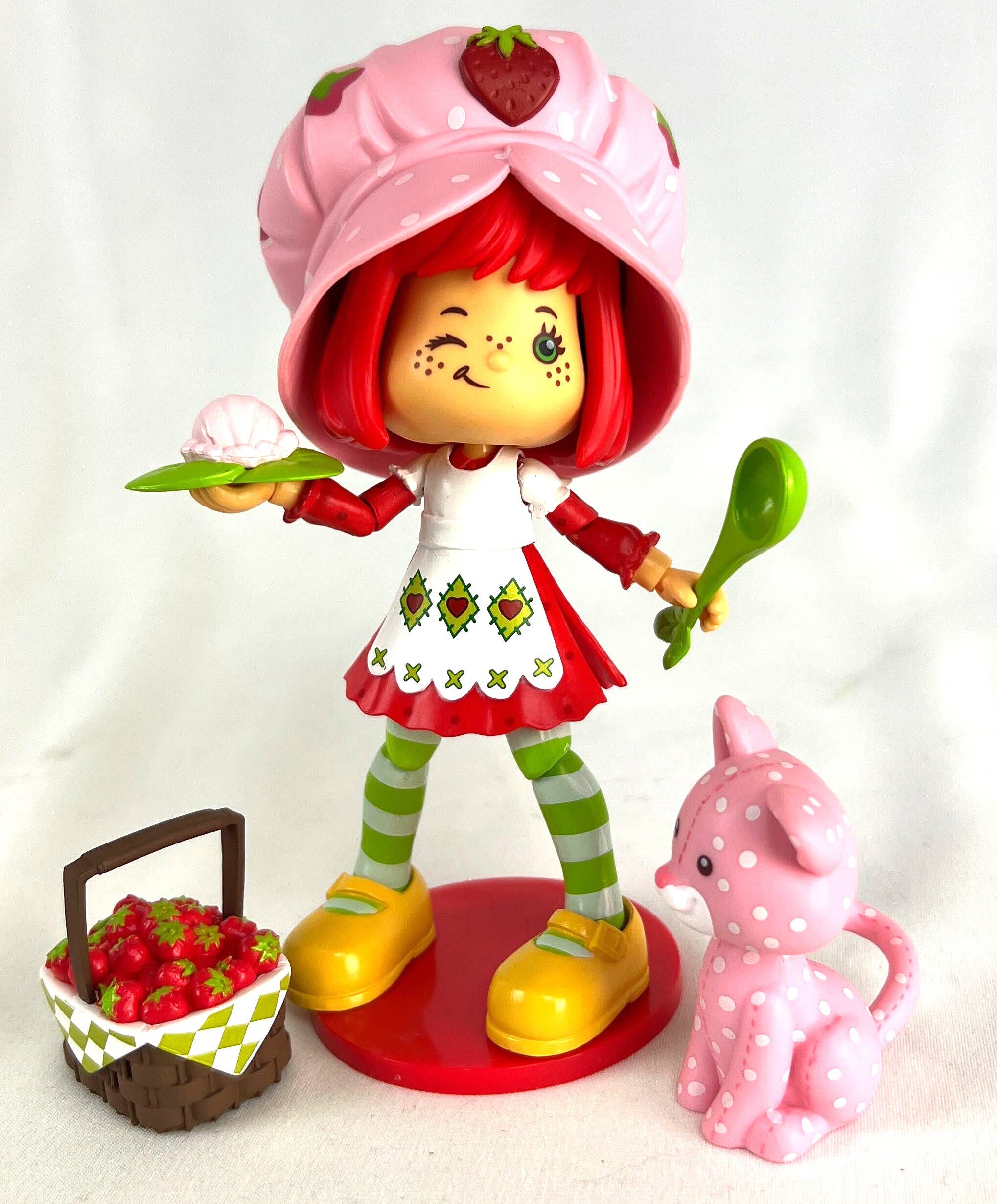 Strawberry Shortcake:  Premium Deluxe Figure